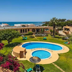 Clube Maria Luisa Албуфейра